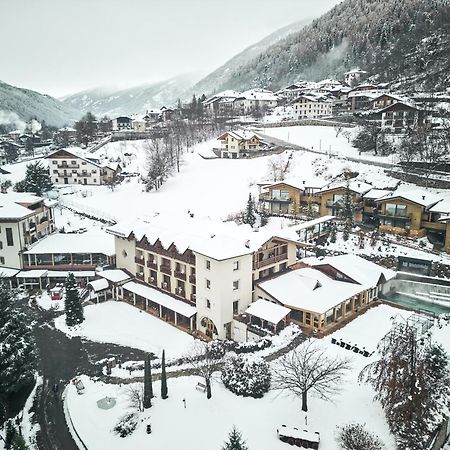 Boutique Hotel E Chalets Salvadori Mezzana  Esterno foto