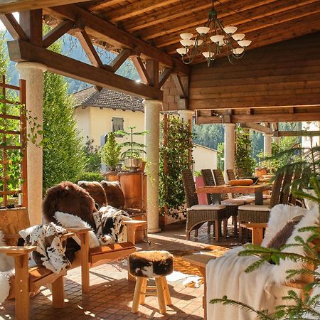 Boutique Hotel E Chalets Salvadori Mezzana  Esterno foto