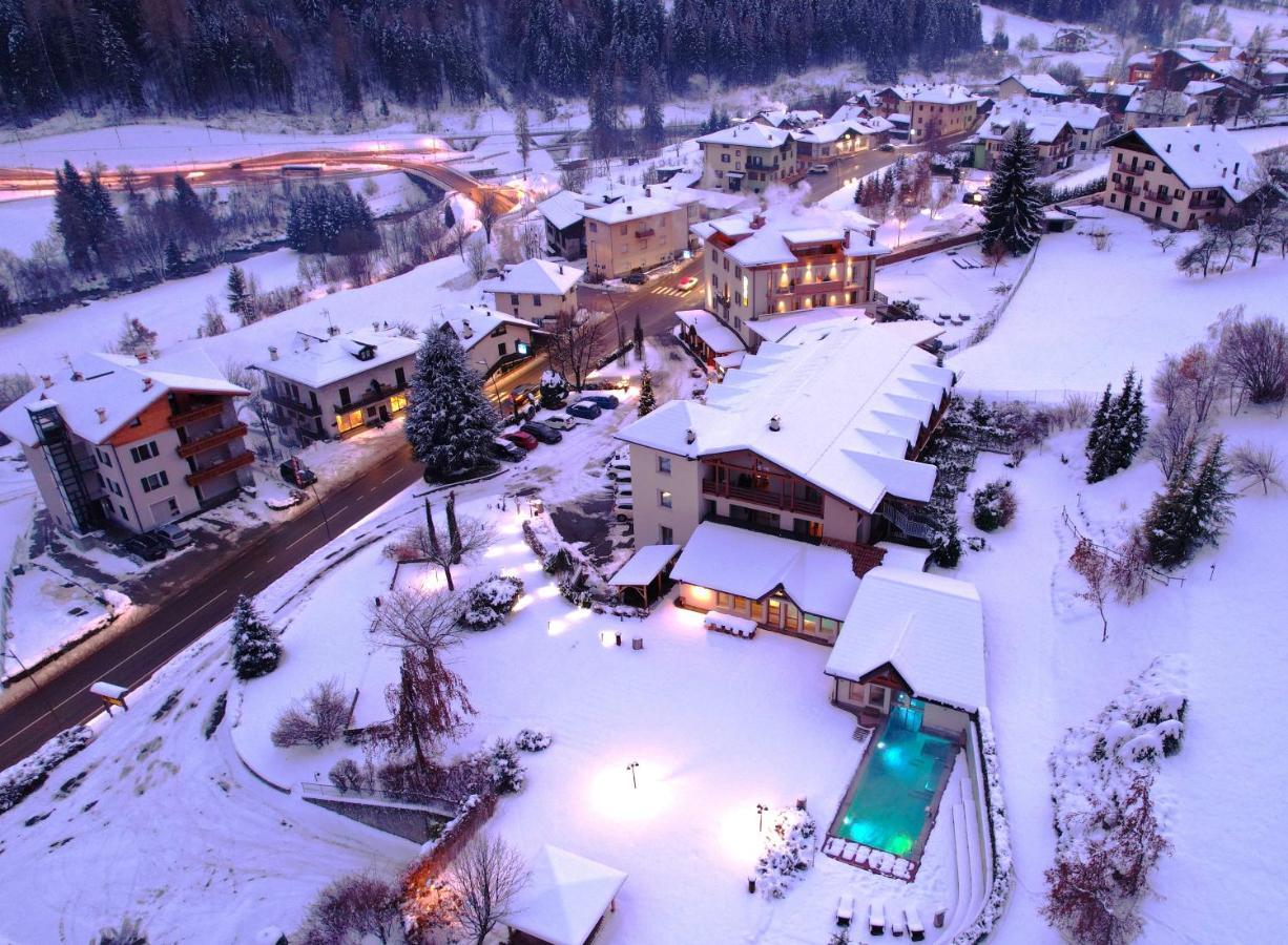 Boutique Hotel E Chalets Salvadori Mezzana  Esterno foto