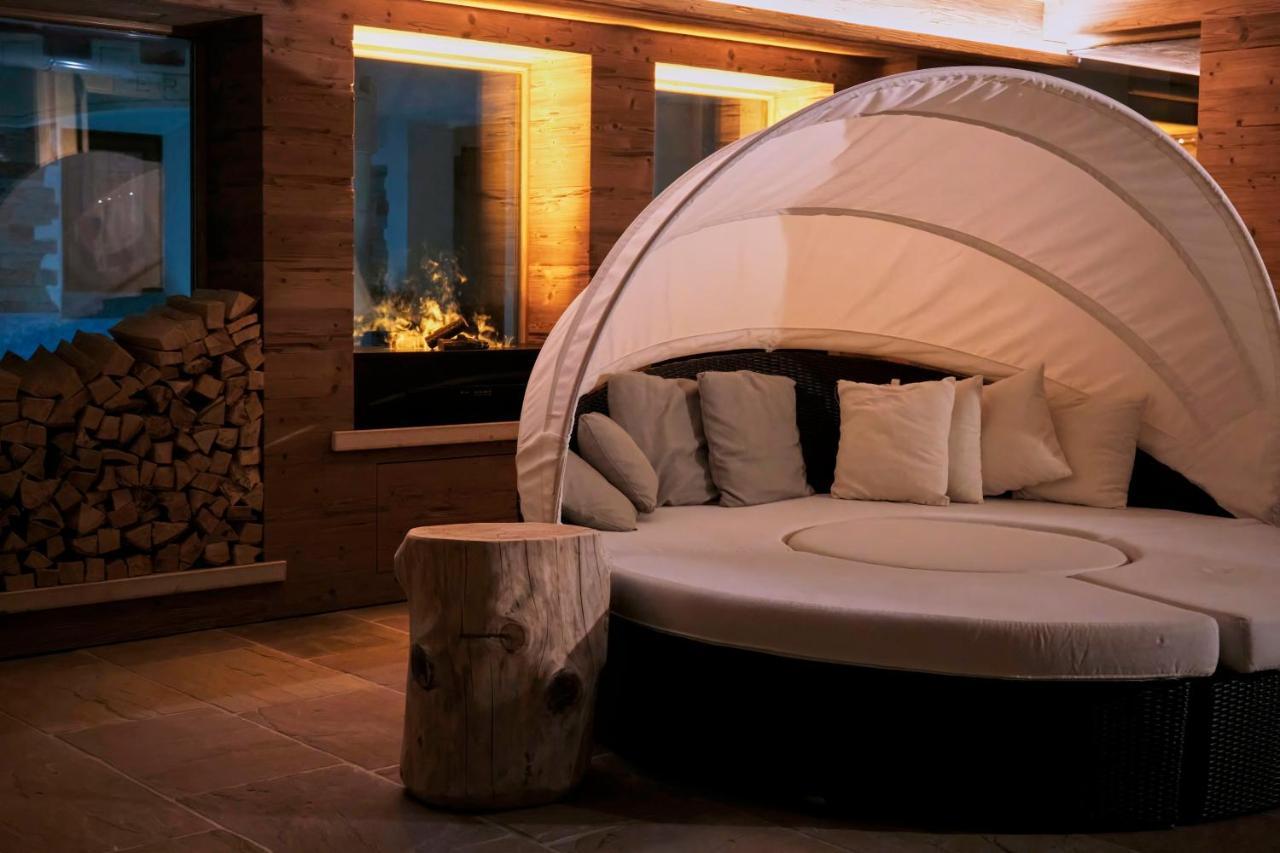 Boutique Hotel E Chalets Salvadori Mezzana  Esterno foto