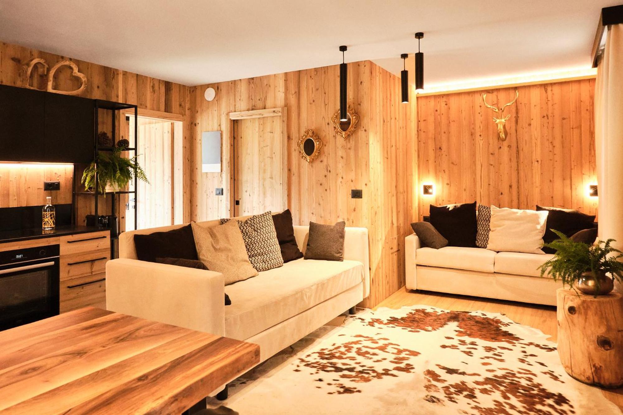 Boutique Hotel E Chalets Salvadori Mezzana  Esterno foto