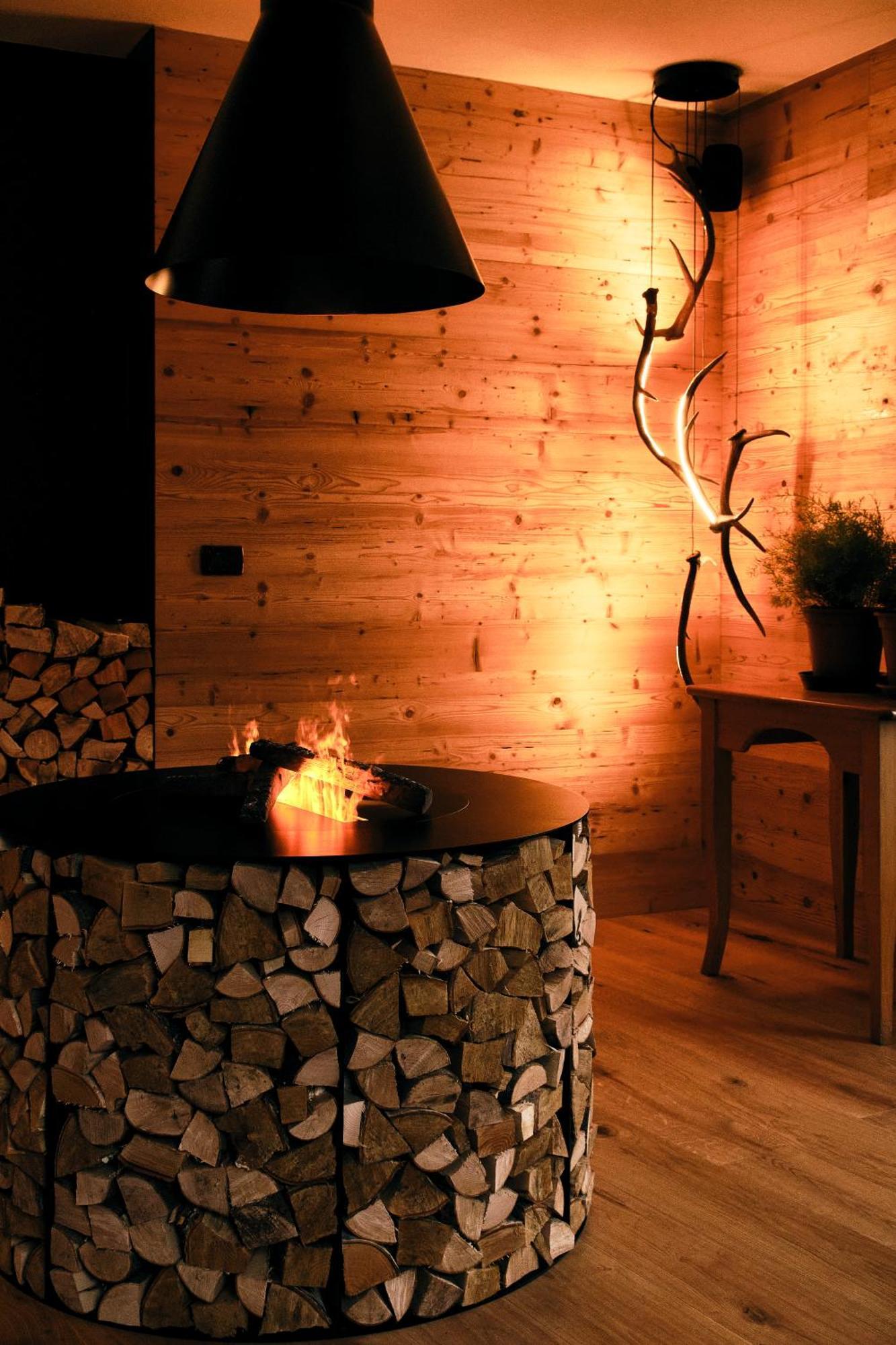 Boutique Hotel E Chalets Salvadori Mezzana  Esterno foto