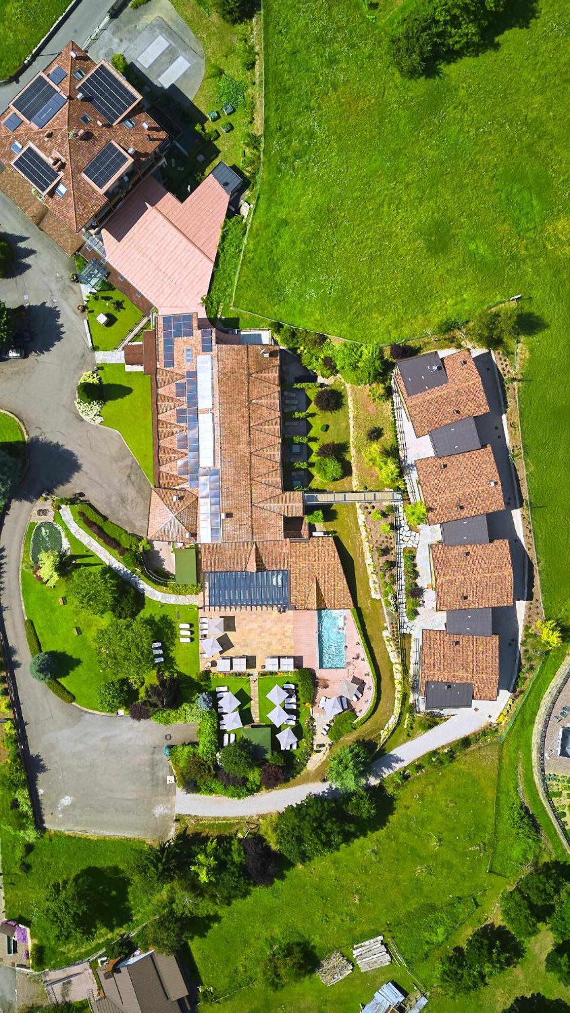 Boutique Hotel E Chalets Salvadori Mezzana  Esterno foto